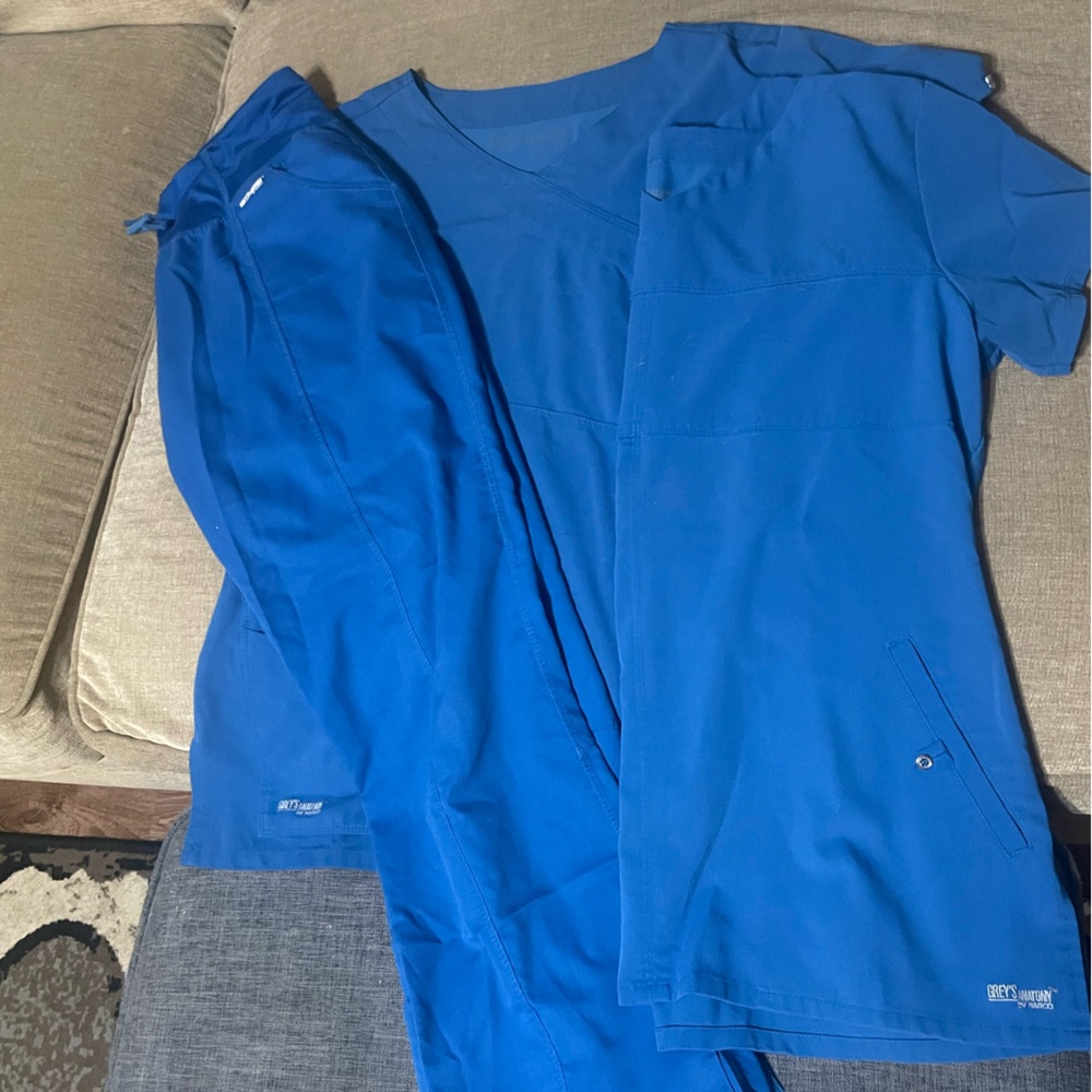 Greys Anatomy scrub set- 2 tops 1 pant